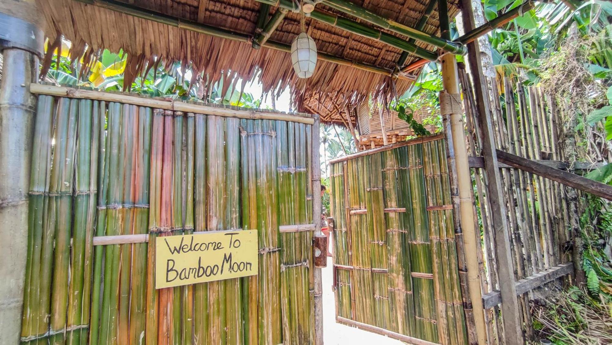 The Bamboo Houses - Tropical Garden & Empty Beach 제너럴 루나 외부 사진